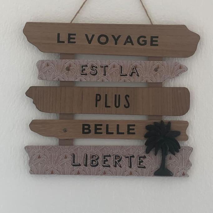 Situation Ideale F2, 2 Eme Ligne,Climatise, Plage بالافاس ليه فلو المظهر الخارجي الصورة